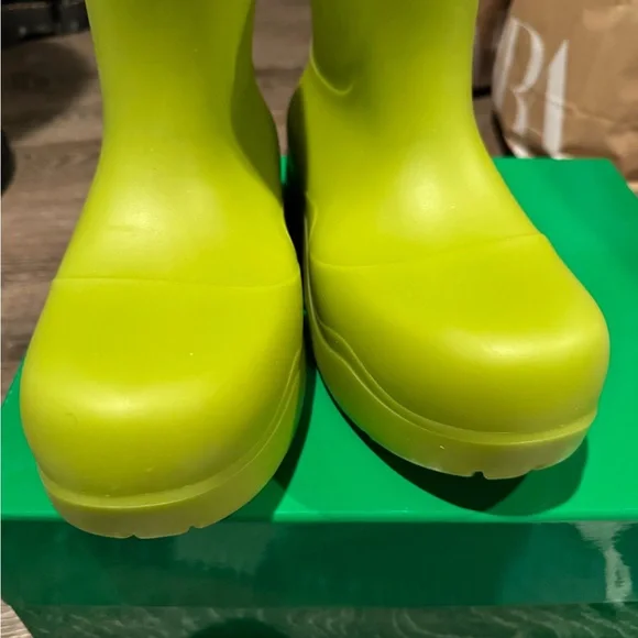 Bottega Veneta Lime Green Ankle Boots - Picture 6 of 10
